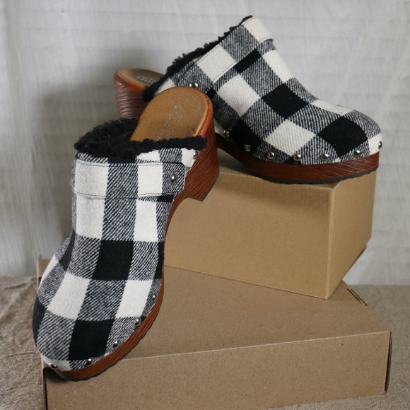 AEROSOLES Shoes Martha Stewart Aerosoles Clogs Checkered Gingham
